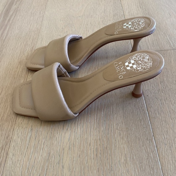 Vince Camuto leather Mules sz 5 - Picture 4 of 6